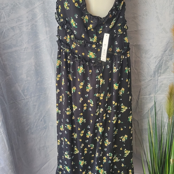 Lady's no boundaries summer dress - Picture 2 of 5